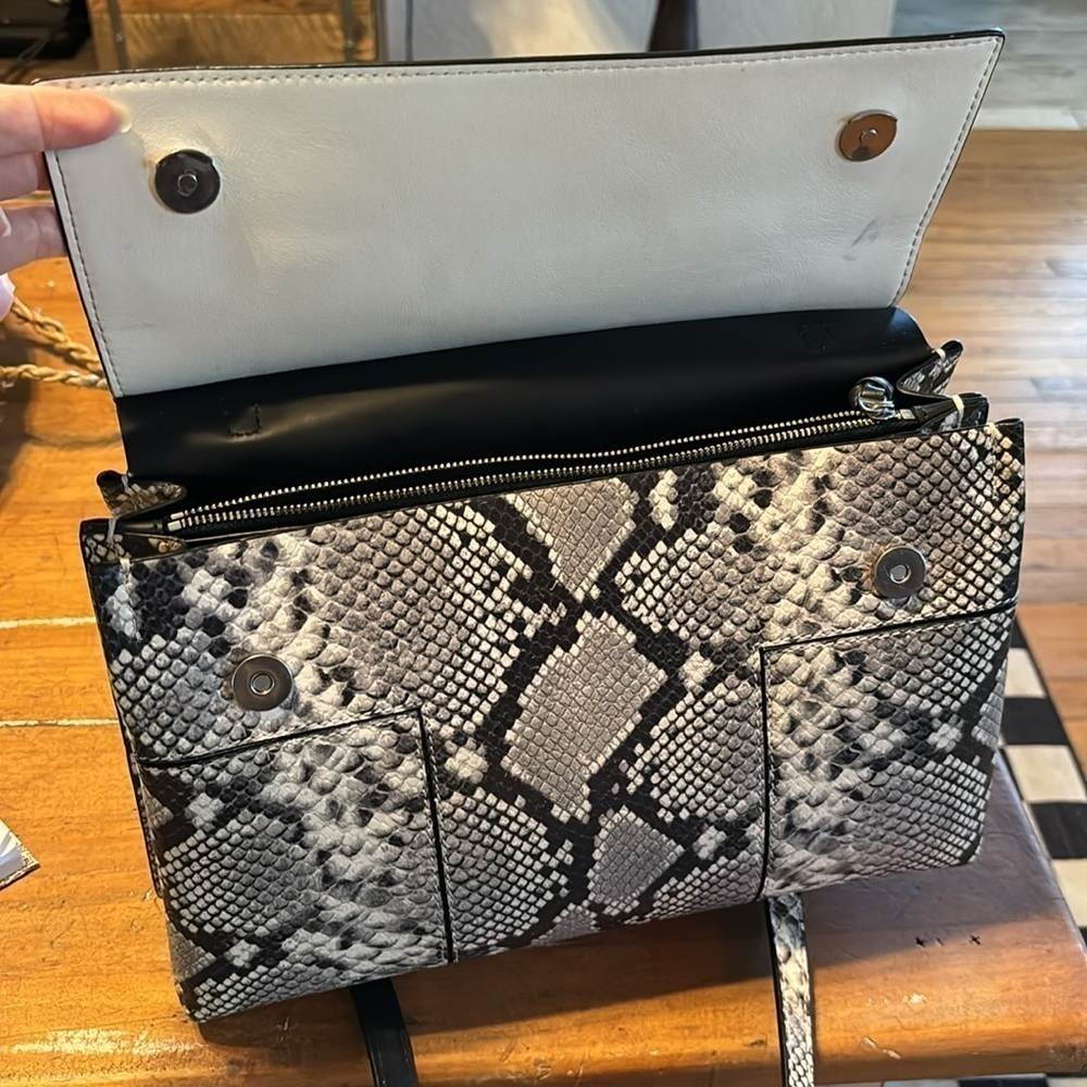 Tory Burch Block T Satchel Snakeskin 🐍 - Picture 9 of 16